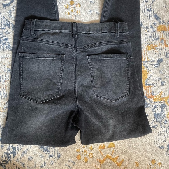 Gently used No Boundaries black skinny jeans size 9 - Picture 4 of 4